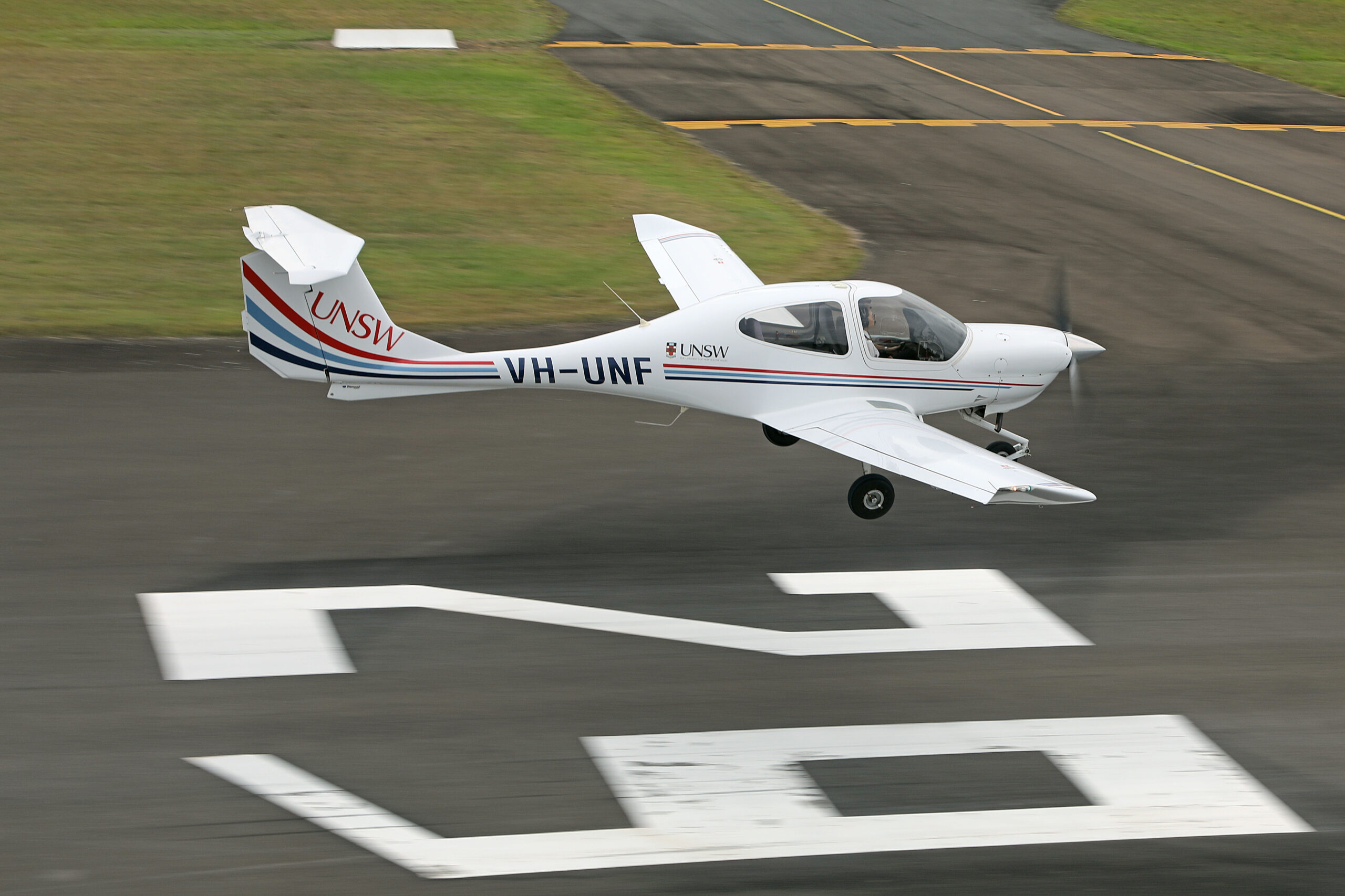 UNSW School of Aviation Expands Diamond Fleet